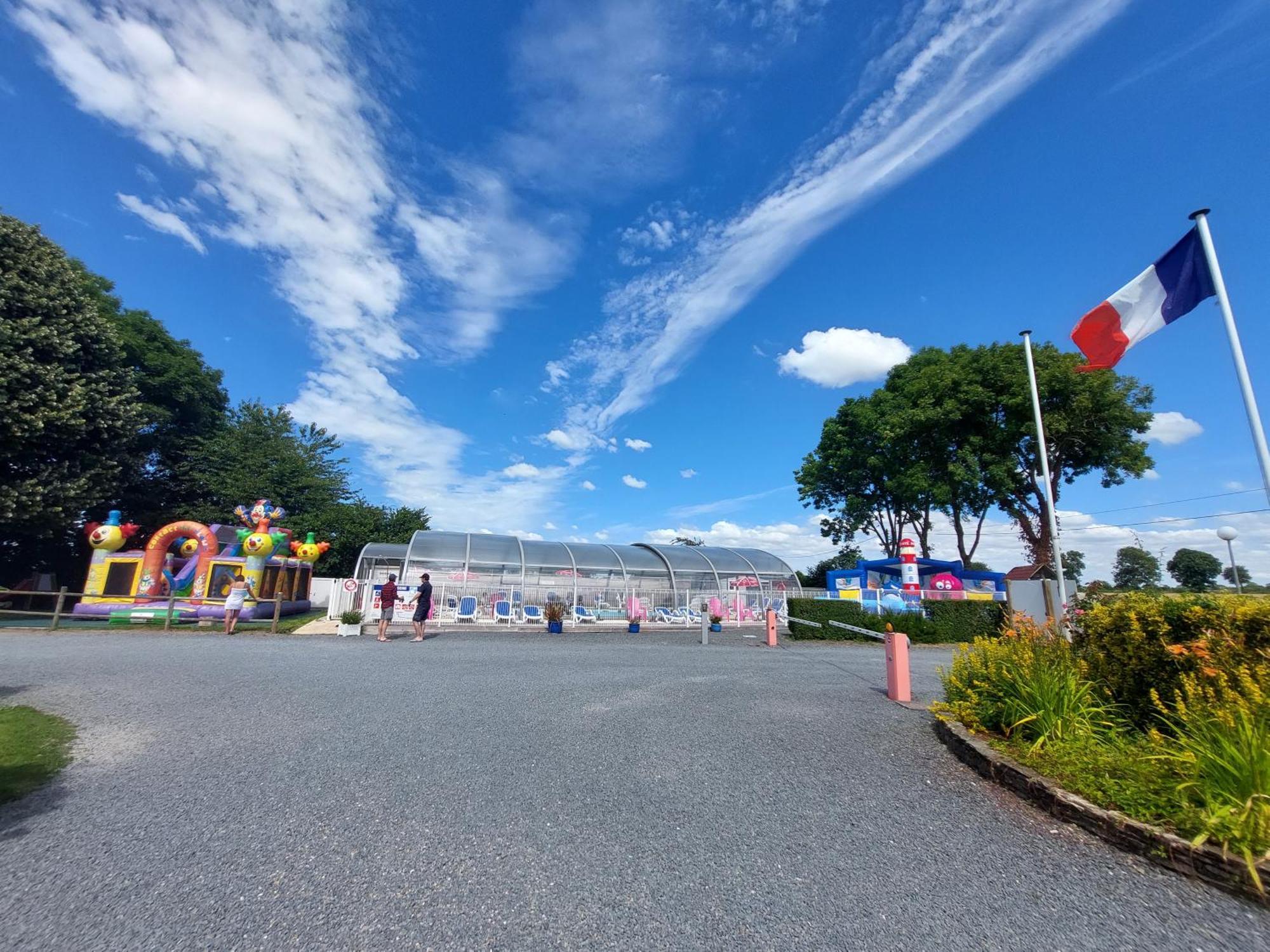 Camping Le Clos De Balleroy Luaran gambar