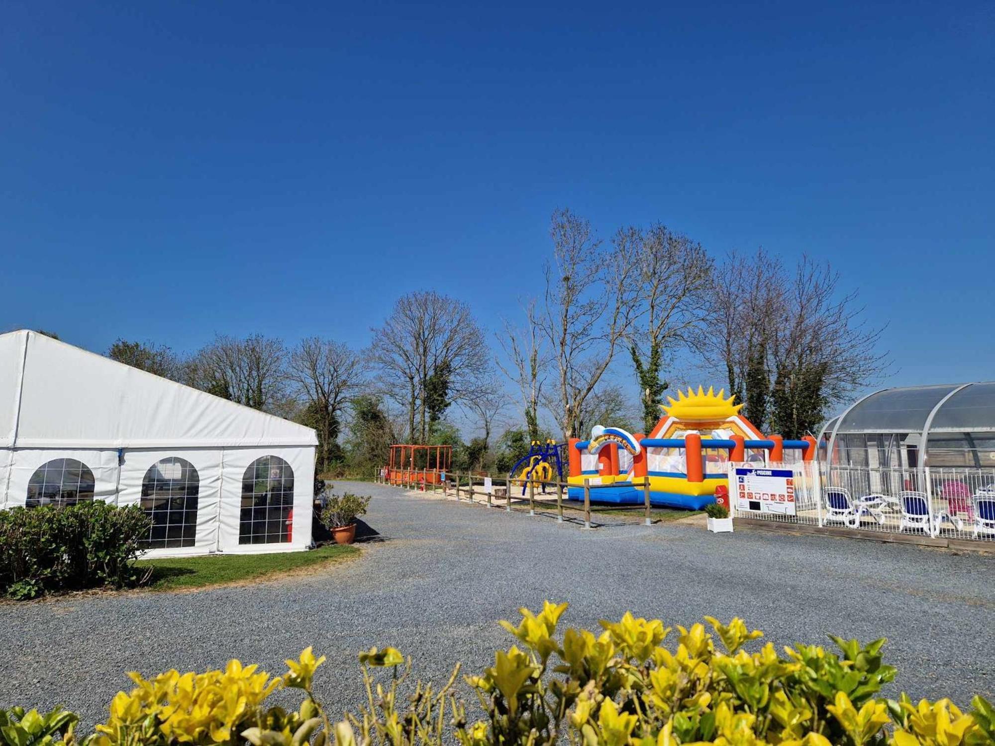 Camping Le Clos De Balleroy Luaran gambar