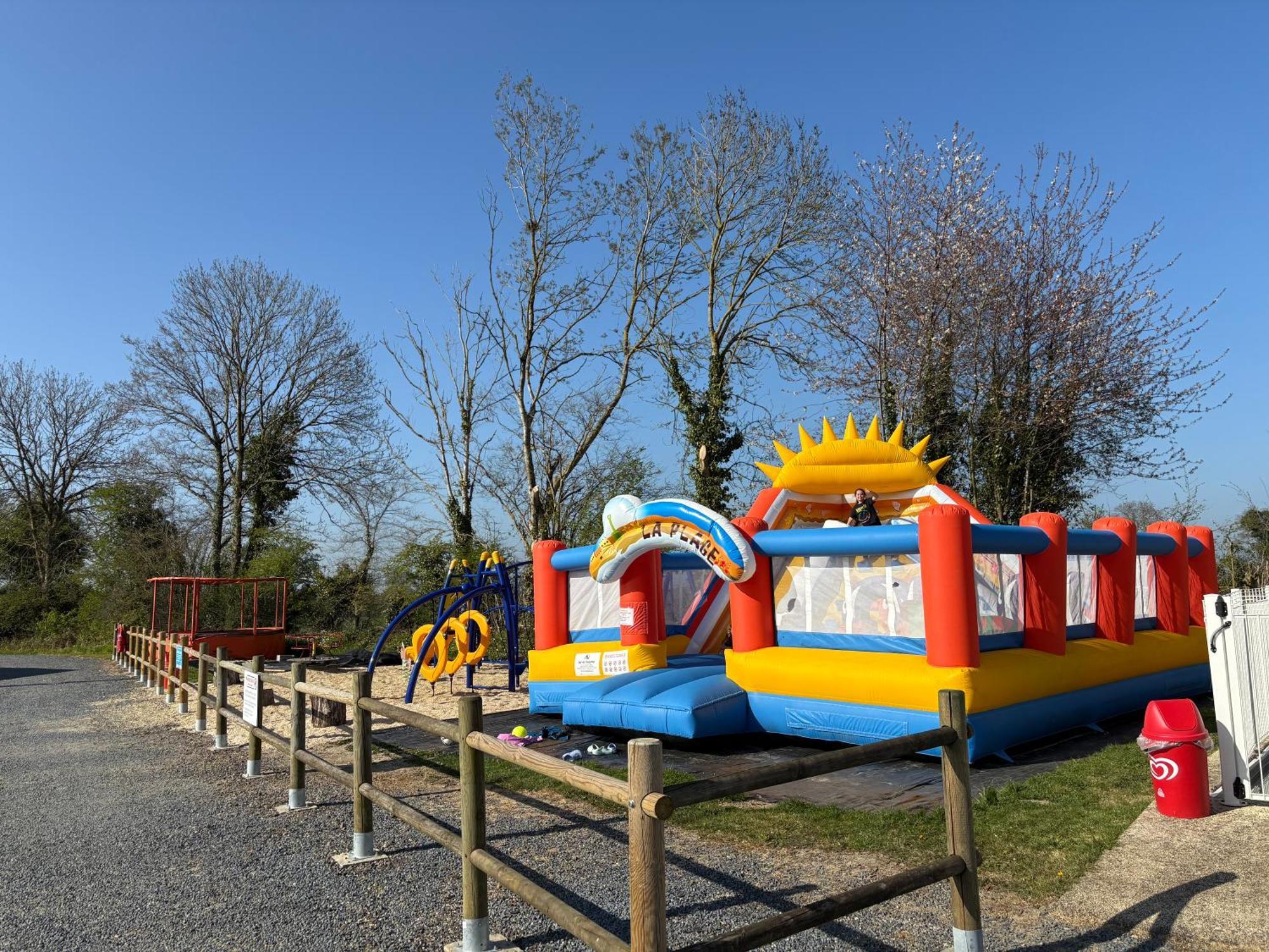 Camping Le Clos De Balleroy Luaran gambar