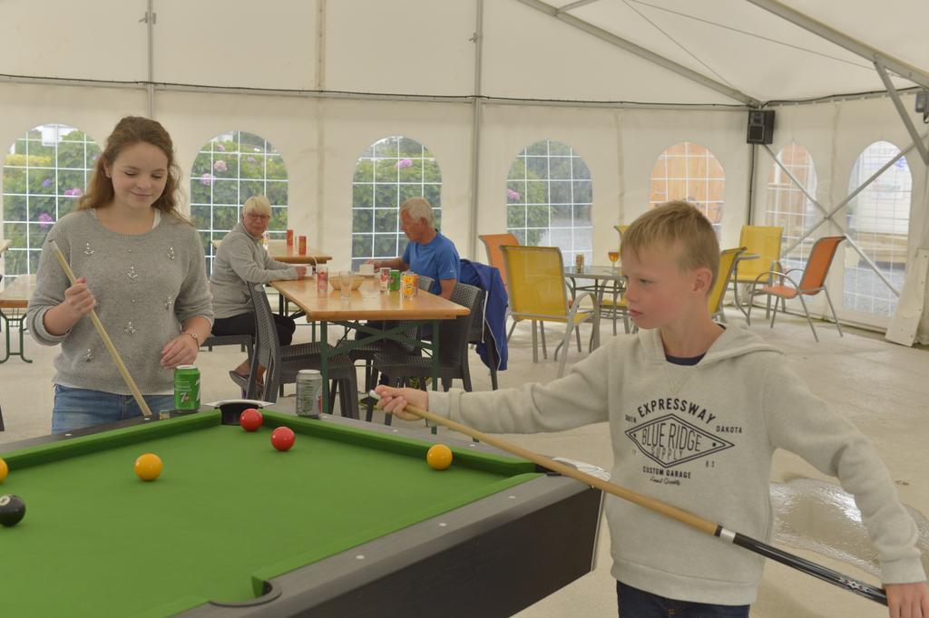 Camping Le Clos De Balleroy Luaran gambar