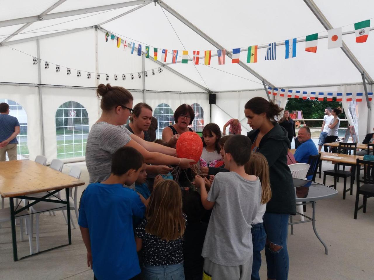 Camping Le Clos De Balleroy Luaran gambar