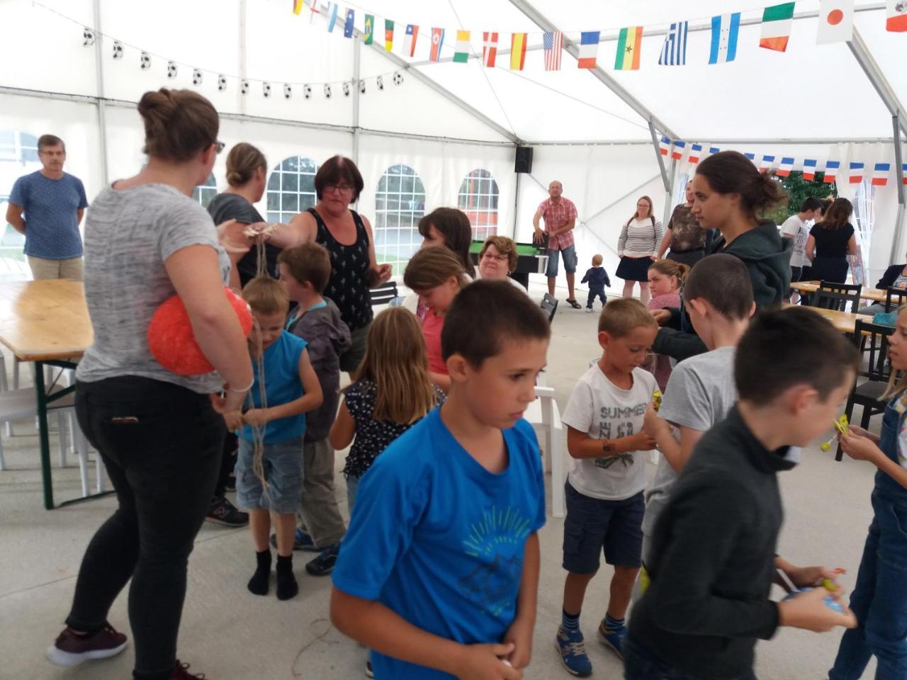 Camping Le Clos De Balleroy Luaran gambar